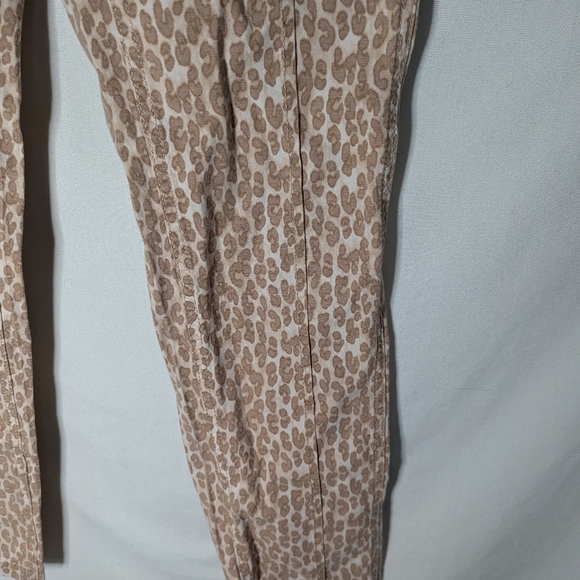 Anthropologie Wanderer Utility Pants Brown Tan Motif Print Size 25 - Picture 6 of 10